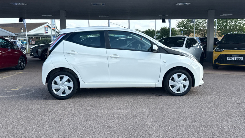 Toyota Aygo 1.0 VVT-i X-Play 5dr Petrol Hatchback